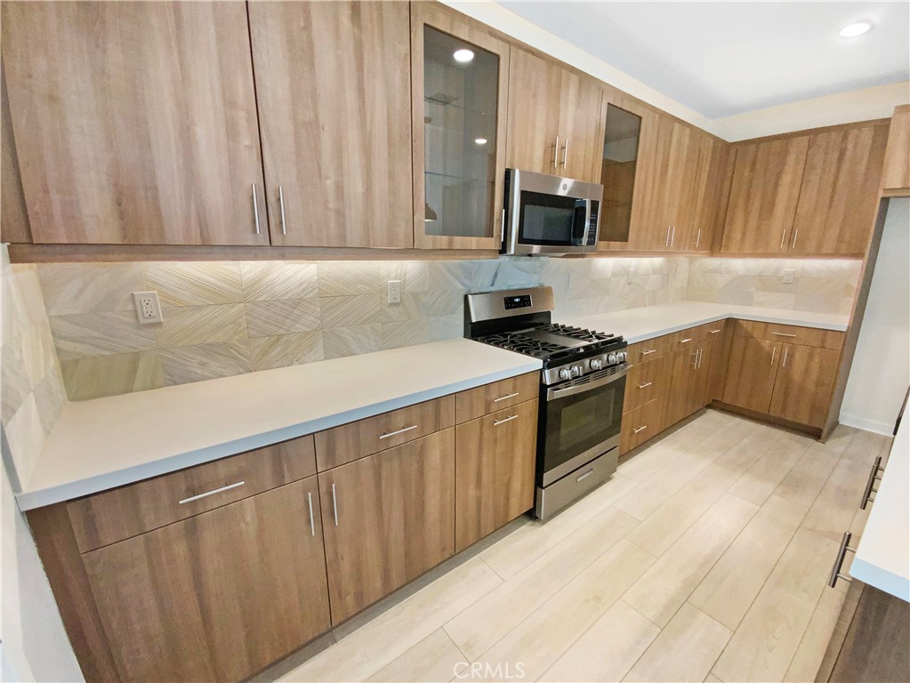 16135 Sandpiper Avenue