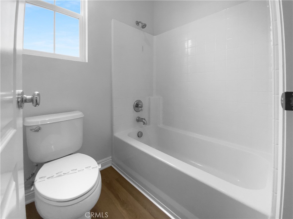 8062 Holland Park Street