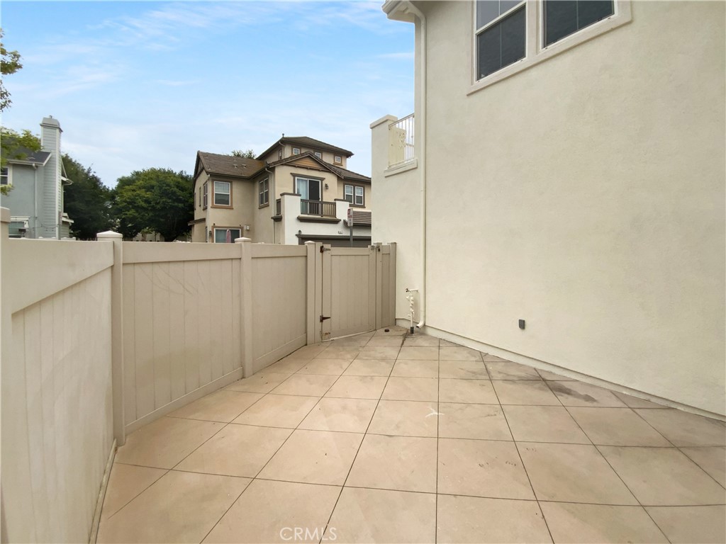 8062 Holland Park Street