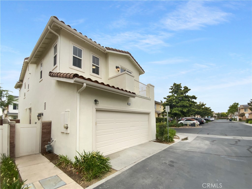 8062 Holland Park Street