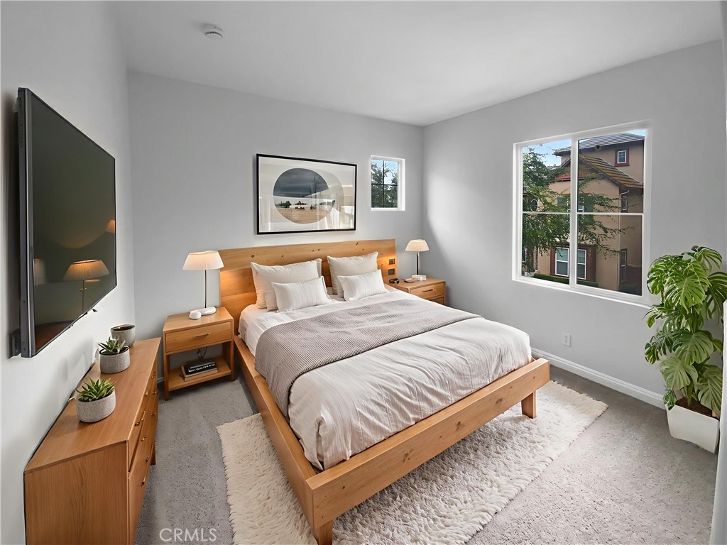 8062 Holland Park Street