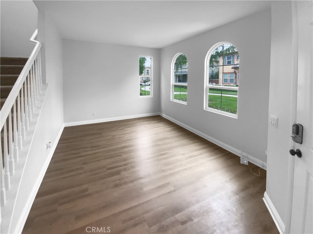 8062 Holland Park Street