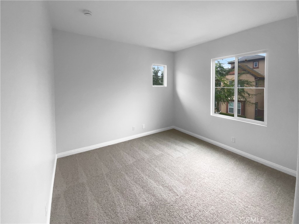 8062 Holland Park Street