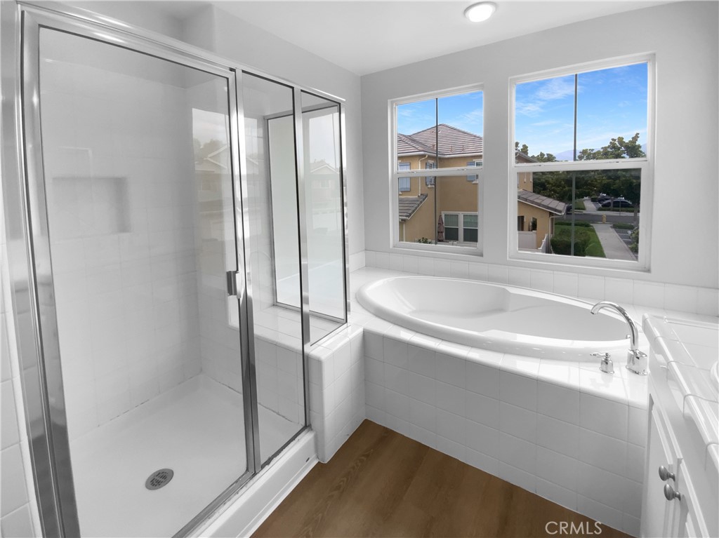 8062 Holland Park Street