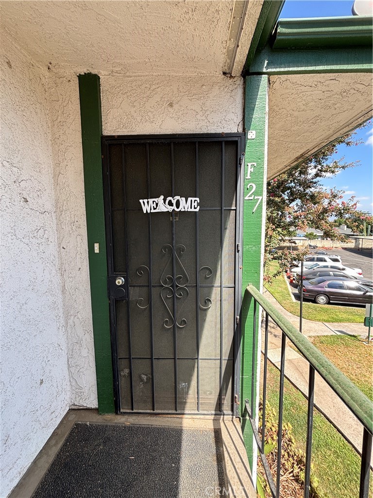 1735 E Washington Street