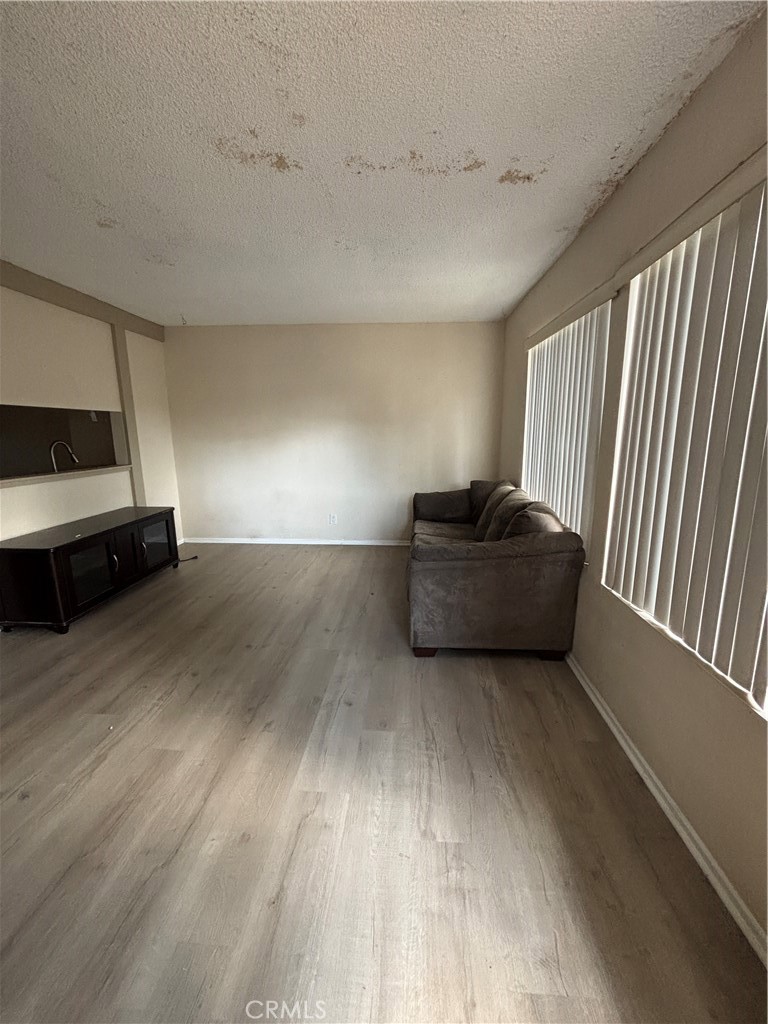 1735 E Washington Street