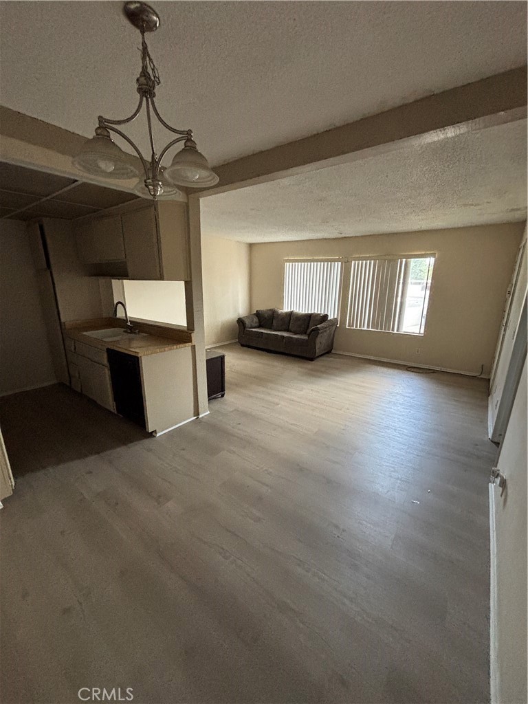 1735 E Washington Street