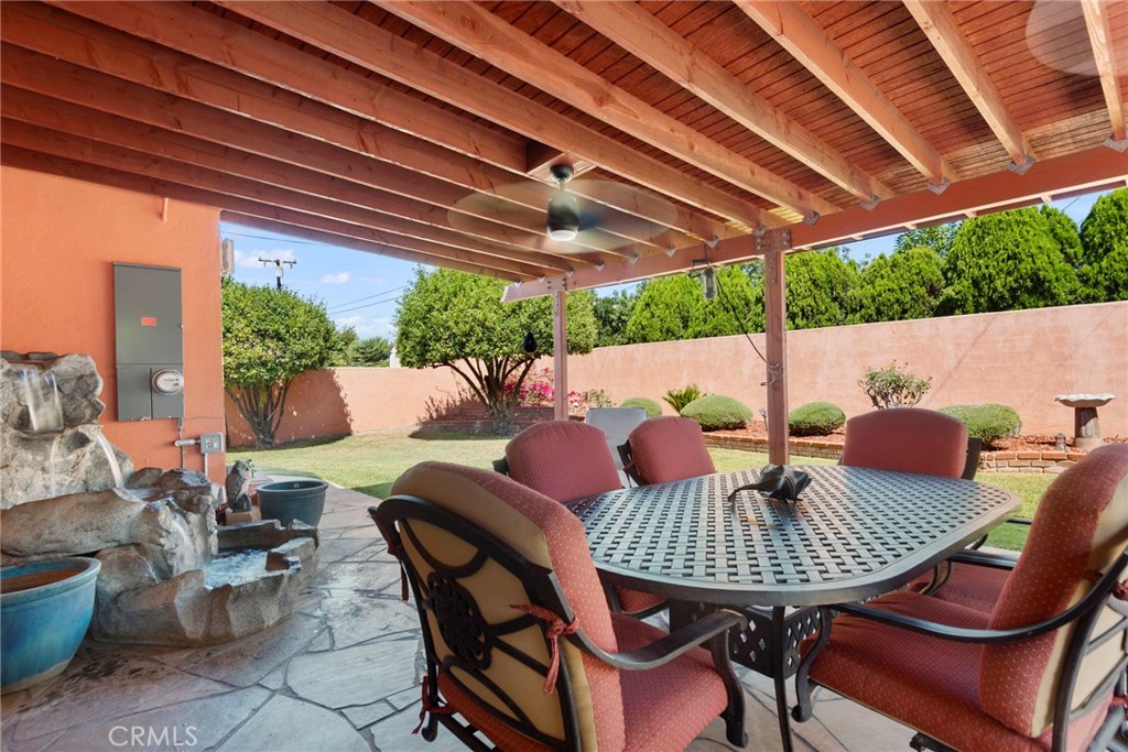 1217 W Barbara Avenue