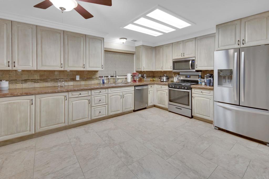 32180 Camino Herencia