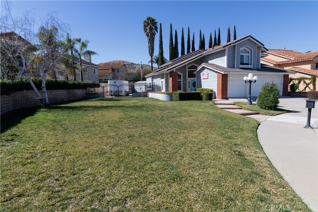 17940 Via Casitas