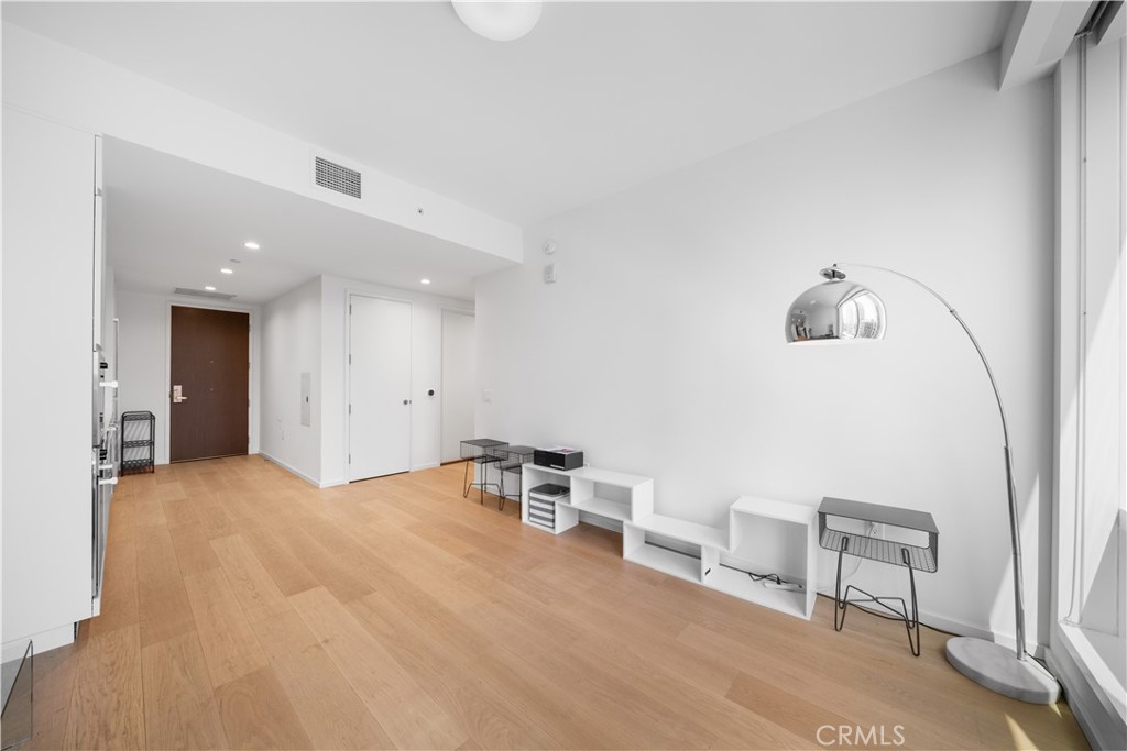 877 Francisco Street 2503