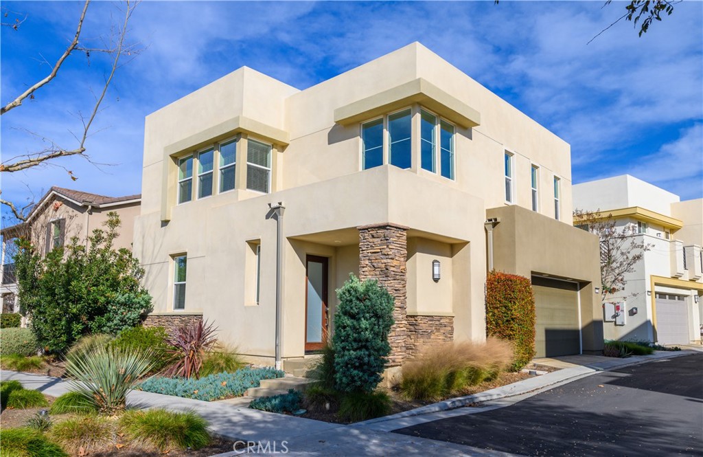 826 Beacon