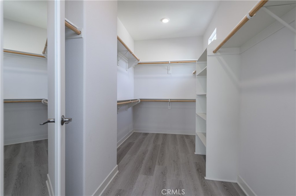 826 Beacon
