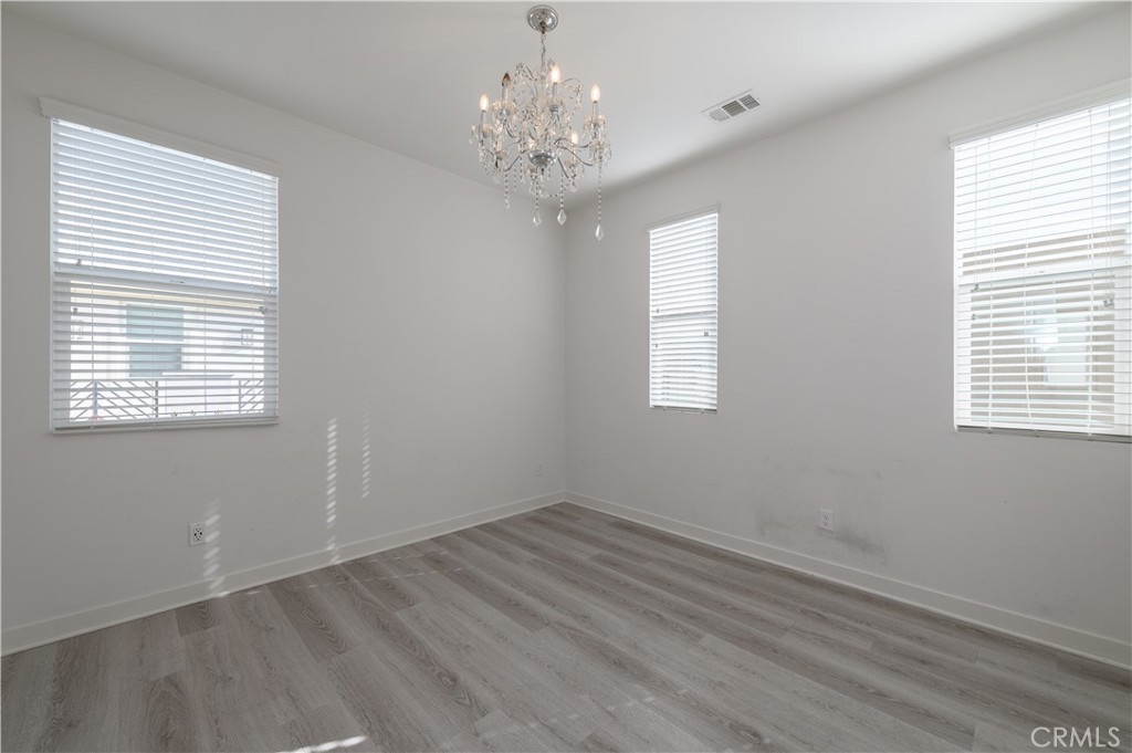 826 Beacon