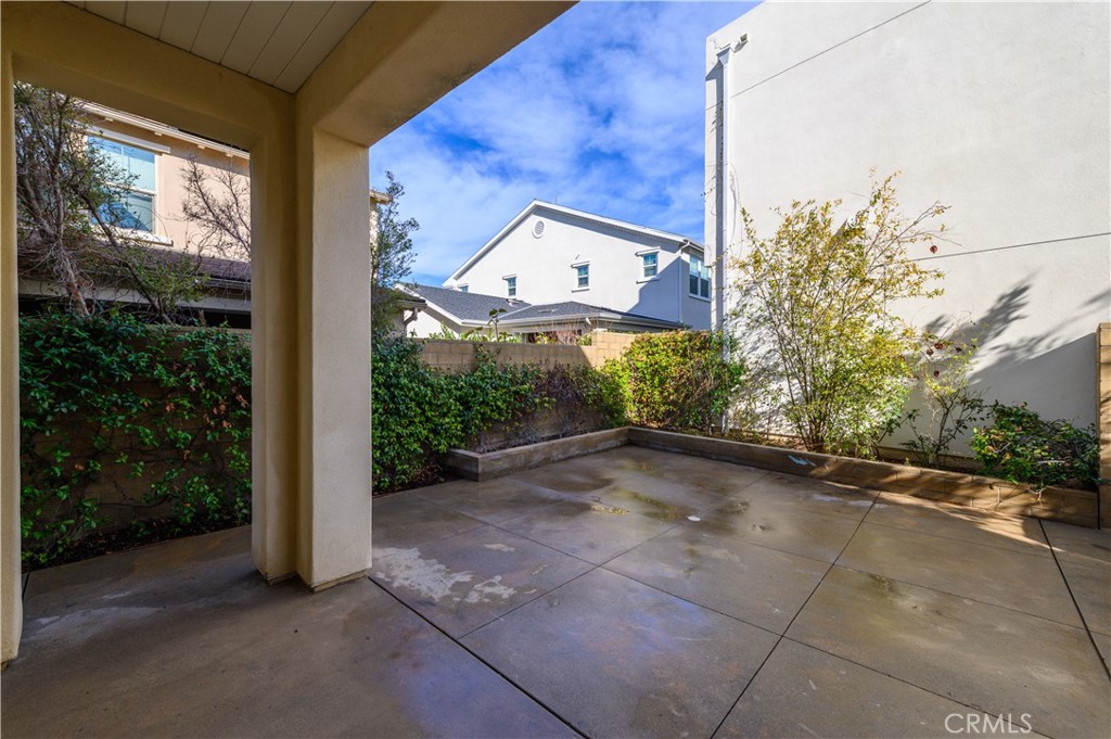 826 Beacon