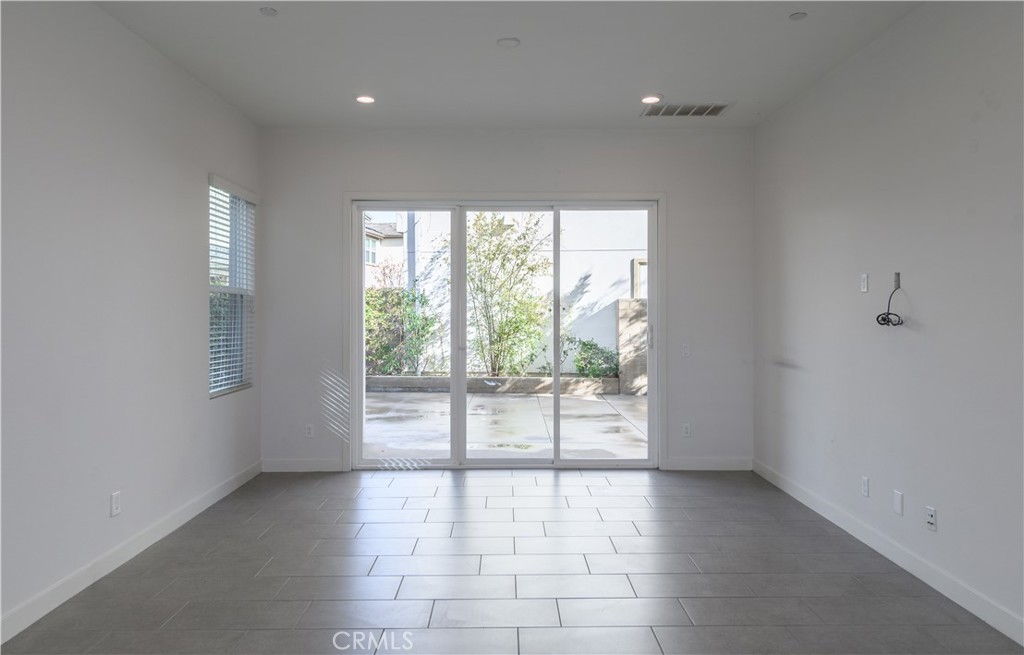 826 Beacon