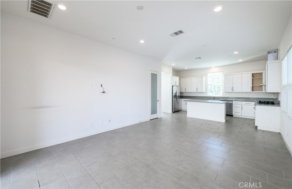 826 Beacon