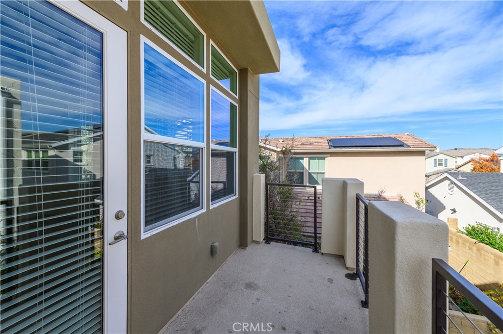 826 Beacon