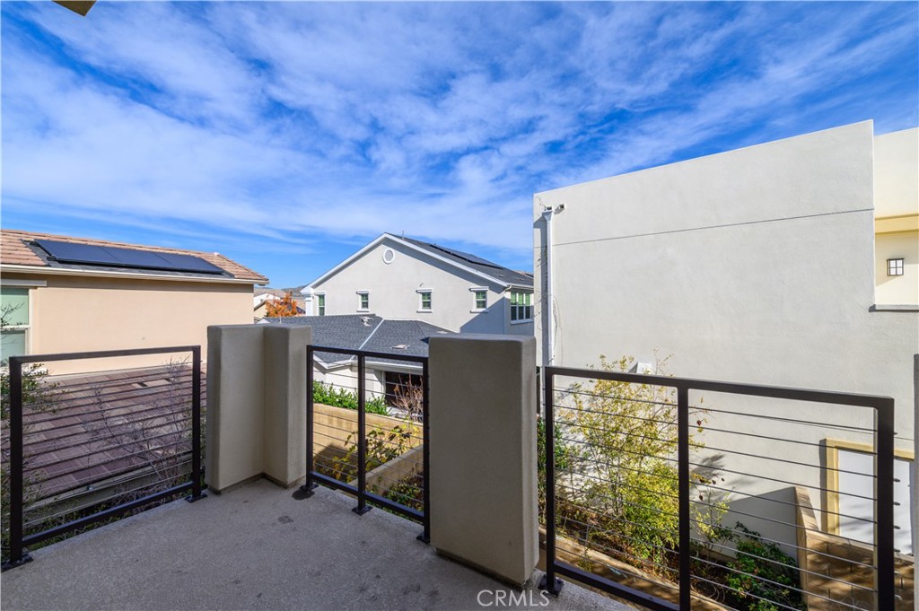 826 Beacon