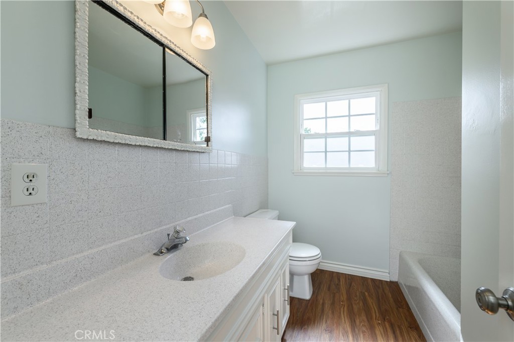 6107 La Canada Circle