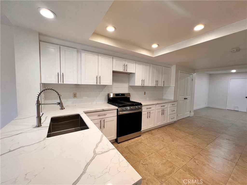 22572 Lake Forest Lane