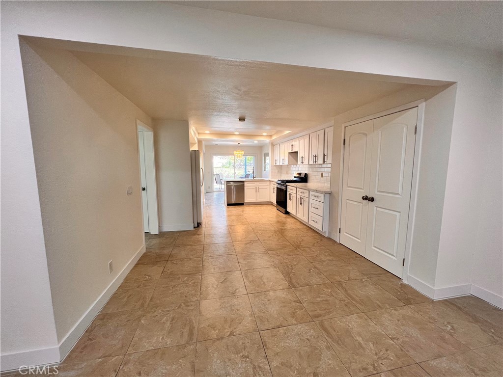 22572 Lake Forest Lane