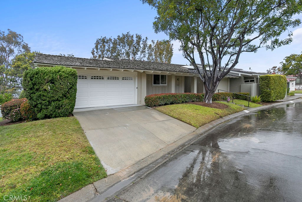 2062 Vista Cajon