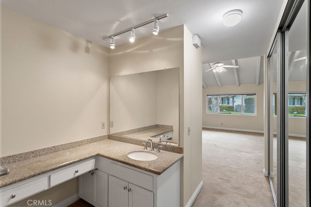 2062 Vista Cajon