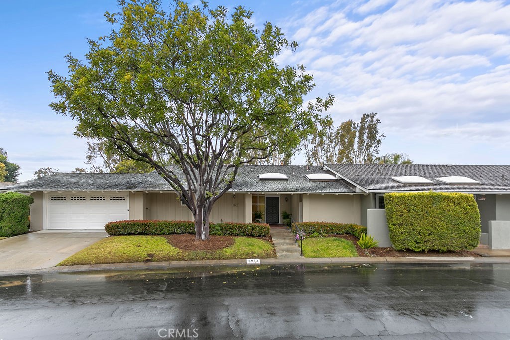 2062 Vista Cajon