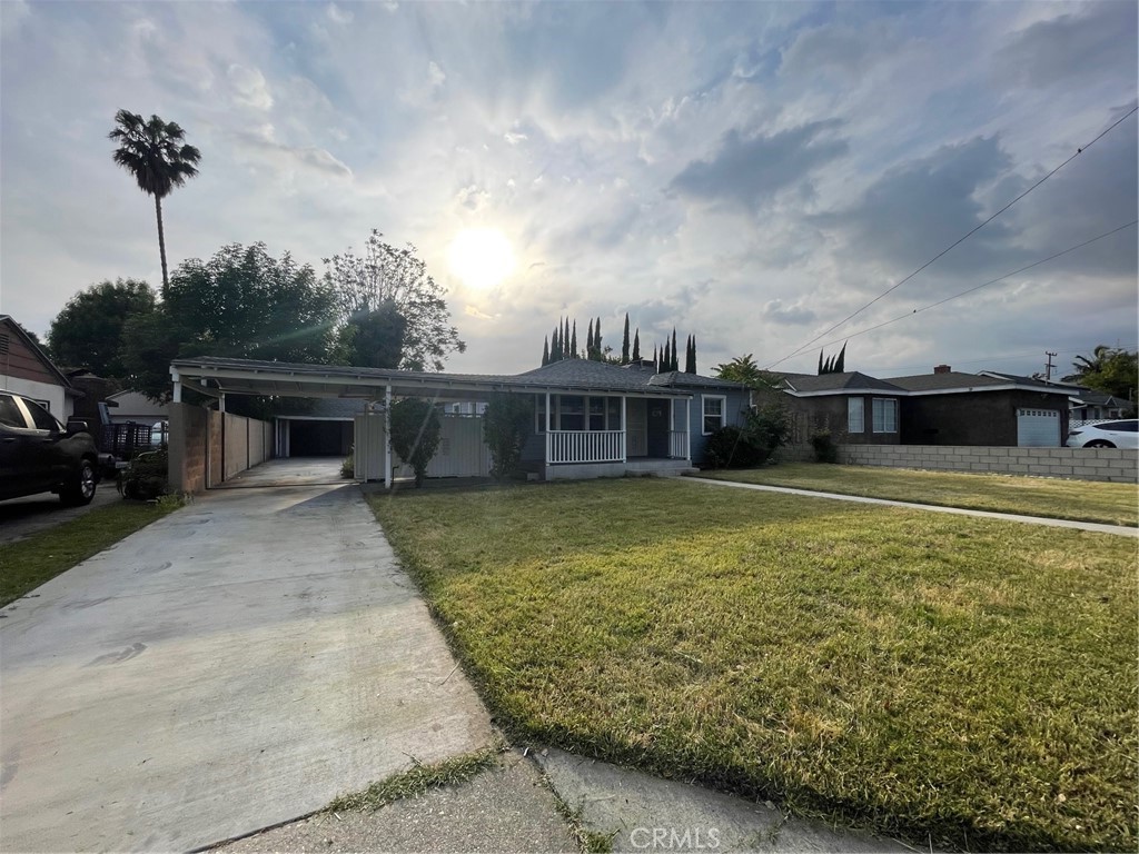 5215 Santa Anita Avenue