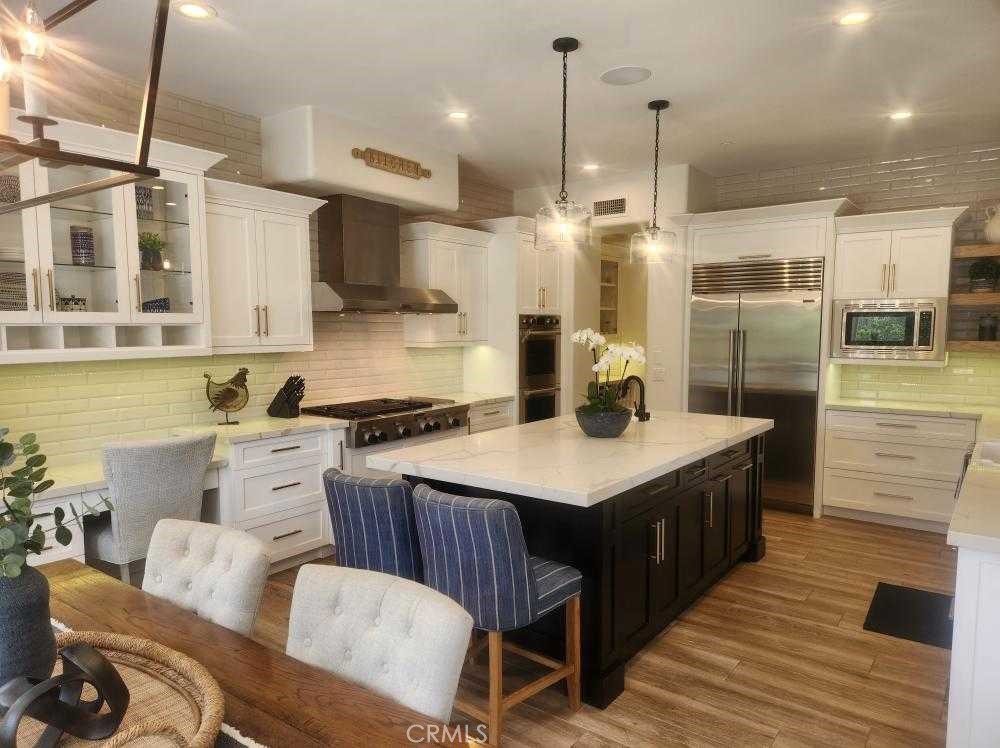 2440 Bronzewood Drive