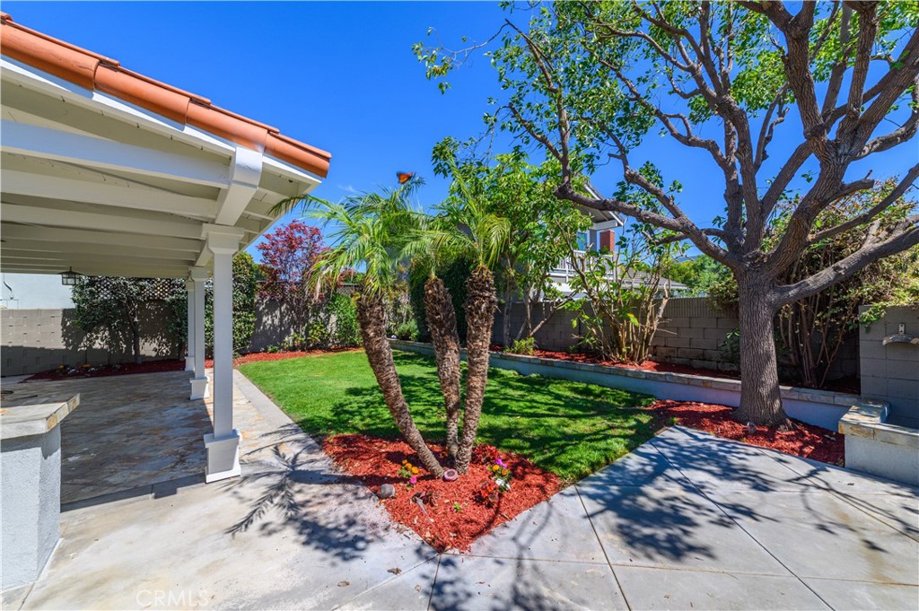 6076 Barry Drive