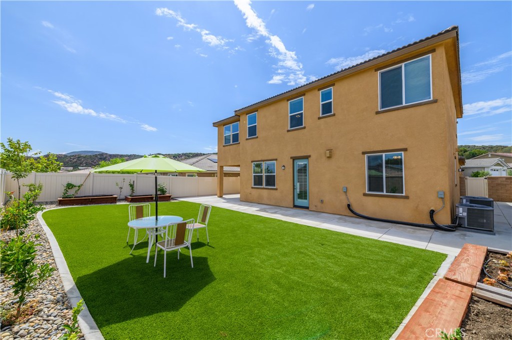33626 Edge Lane