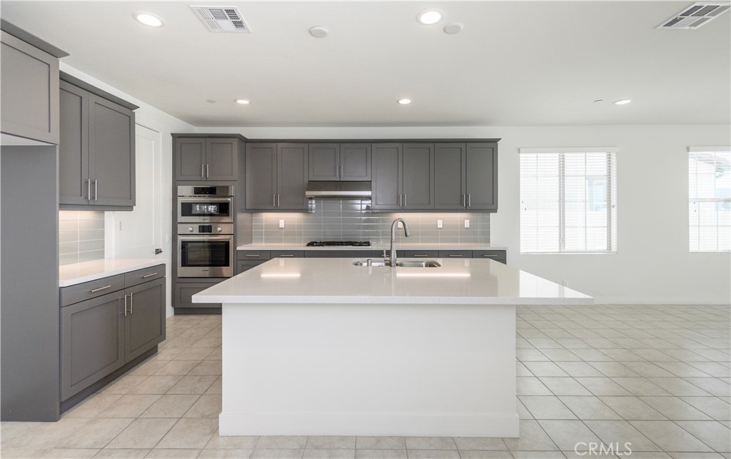 1928 Aliso Canyon Dr