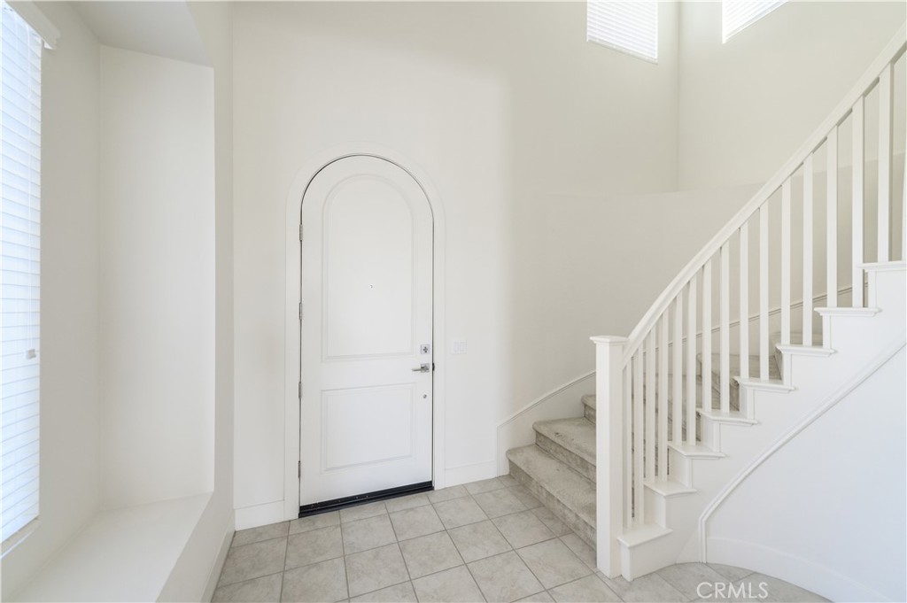 1928 Aliso Canyon Dr