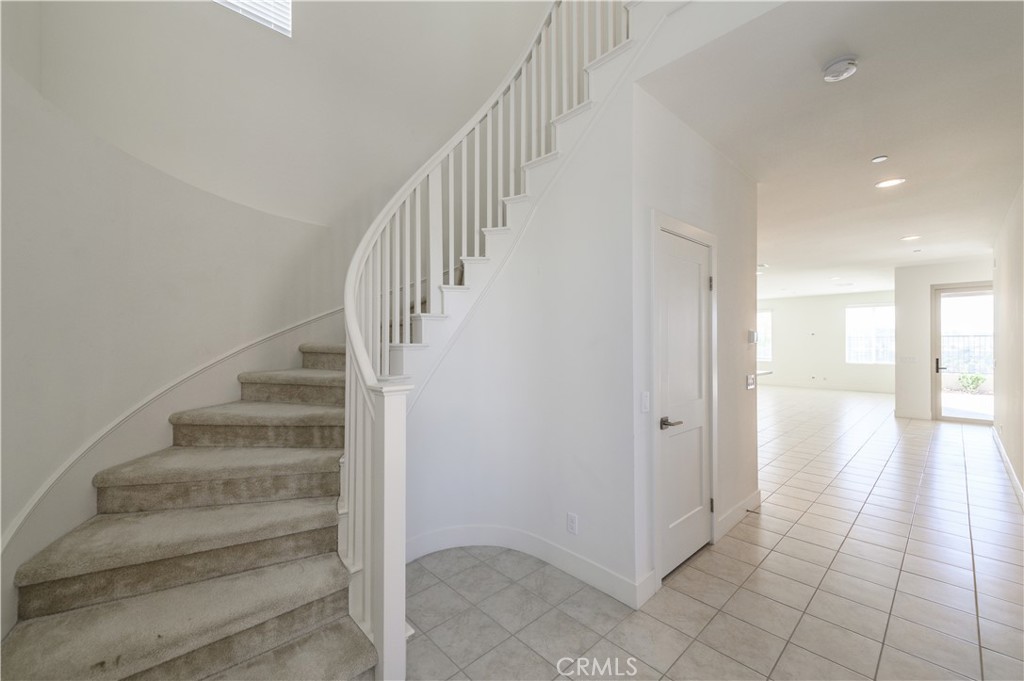 1928 Aliso Canyon Dr