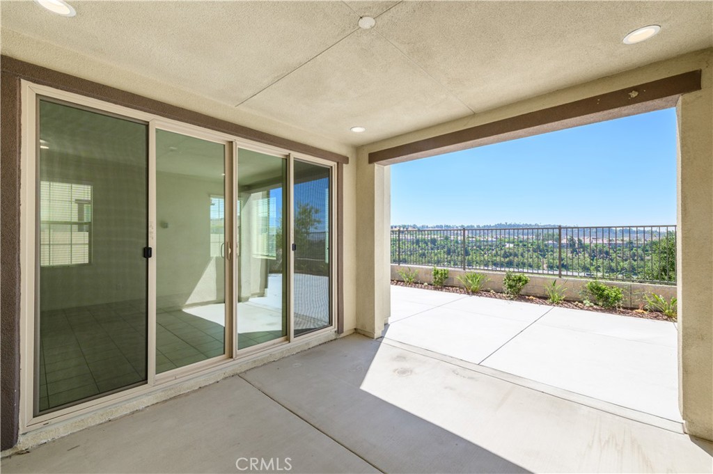 1928 Aliso Canyon Dr