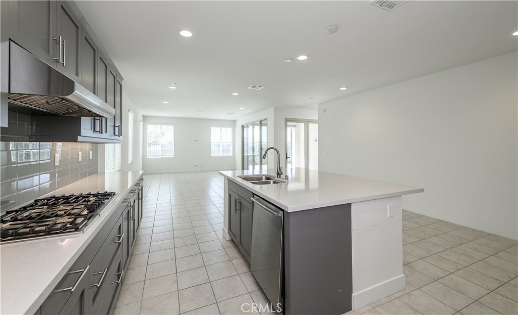 1928 Aliso Canyon Dr