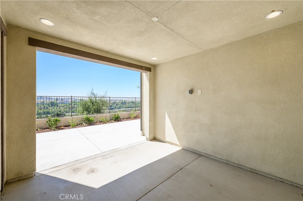 1928 Aliso Canyon Dr
