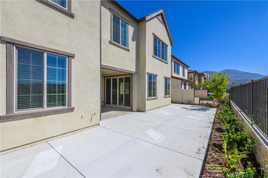 1928 Aliso Canyon Dr