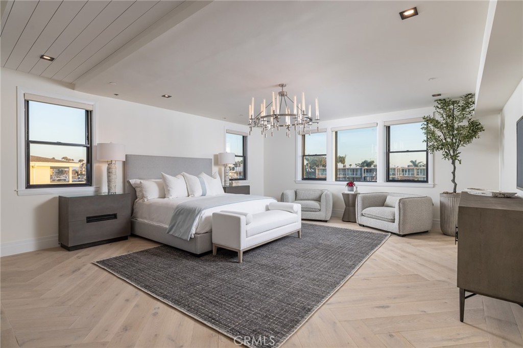 17007 Edgewater Lane