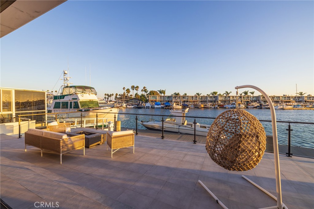 17007 Edgewater Lane