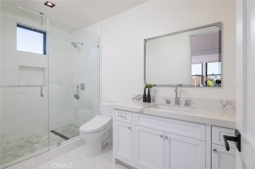 17007 Edgewater Lane