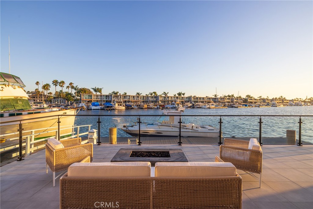 17007 Edgewater Lane