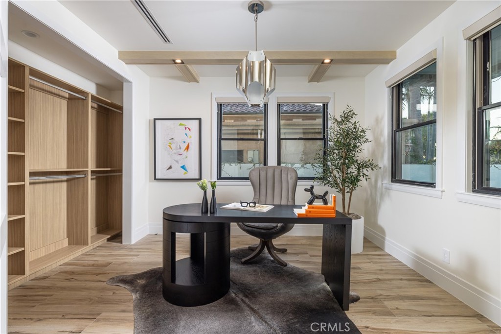 17007 Edgewater Lane