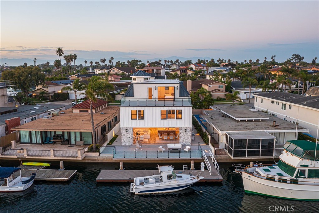 17007 Edgewater Lane