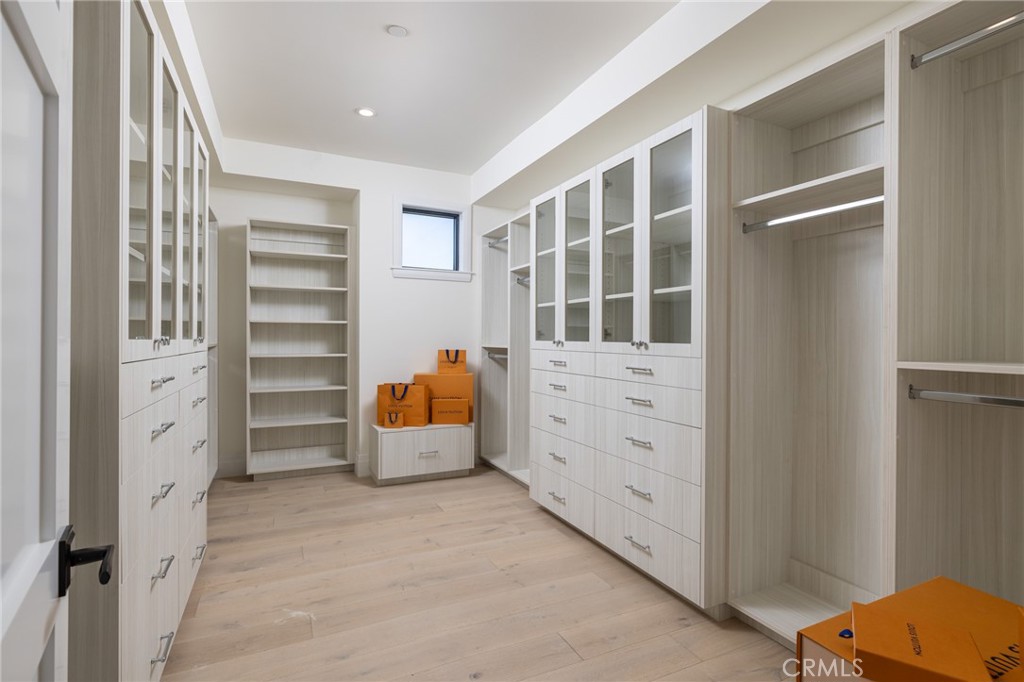 17007 Edgewater Lane