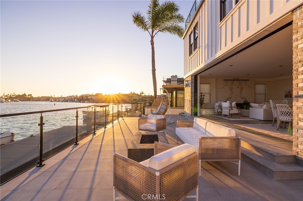 17007 Edgewater Lane