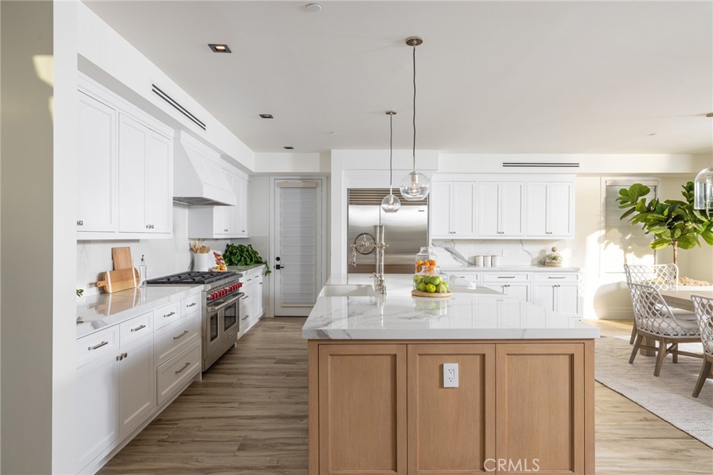 17007 Edgewater Lane