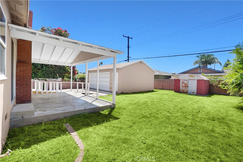 735 N Nora Avenue